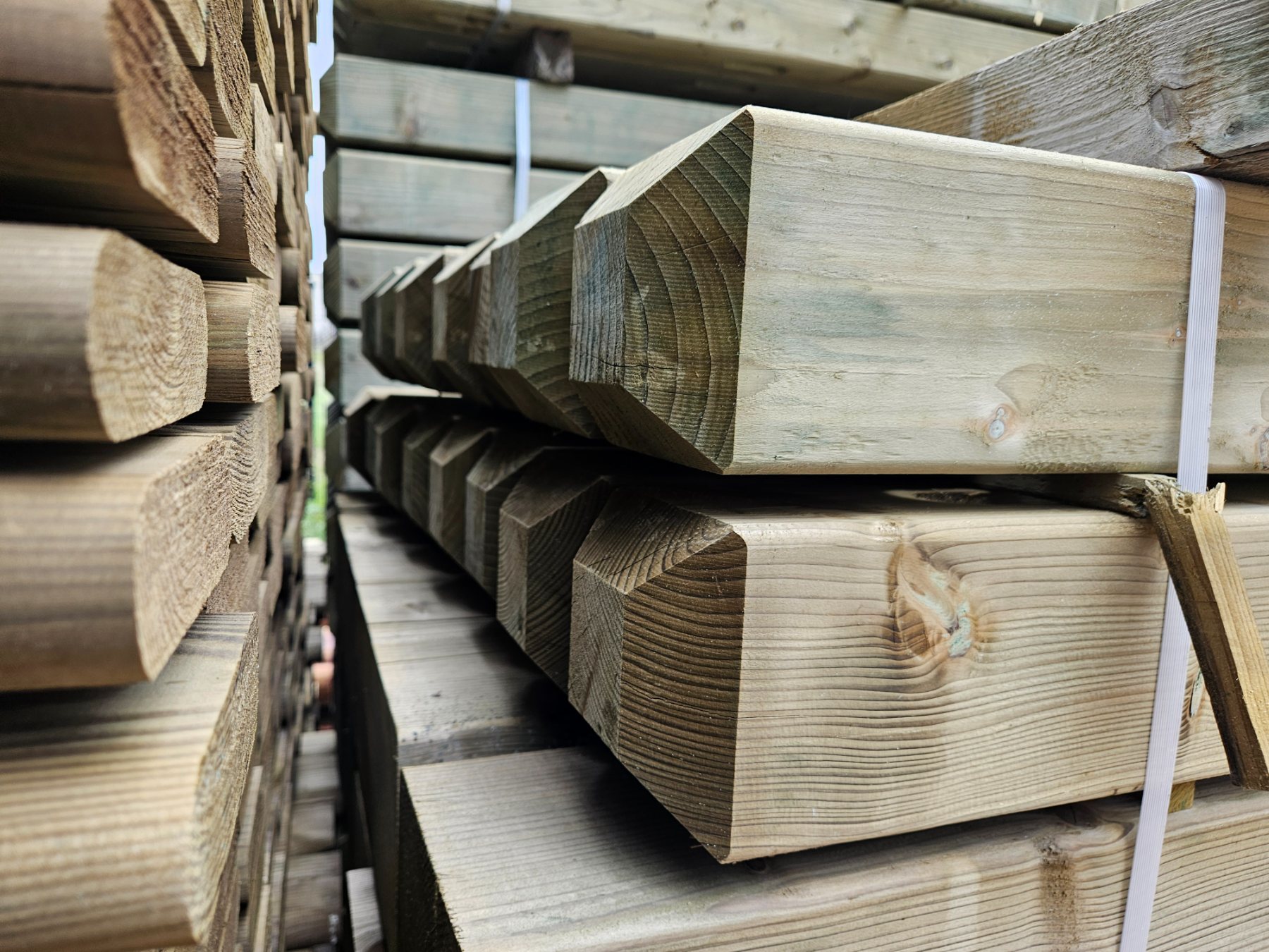 Stacked machined posts and rails